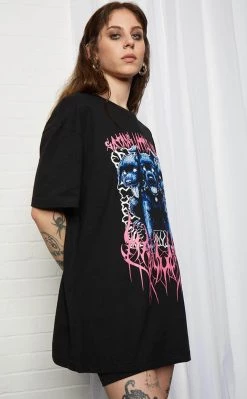 Outlet ⭐ Mary Wyatt Satan's Little Helper Oversized Tee ✔️ 7 Outlet ⭐ Mary Wyatt Satan's Little Helper Oversized Tee ✔️ -Gothic-clothing Shop Satans Little Helper Oversized Tee Mary Wyatt 3 650x