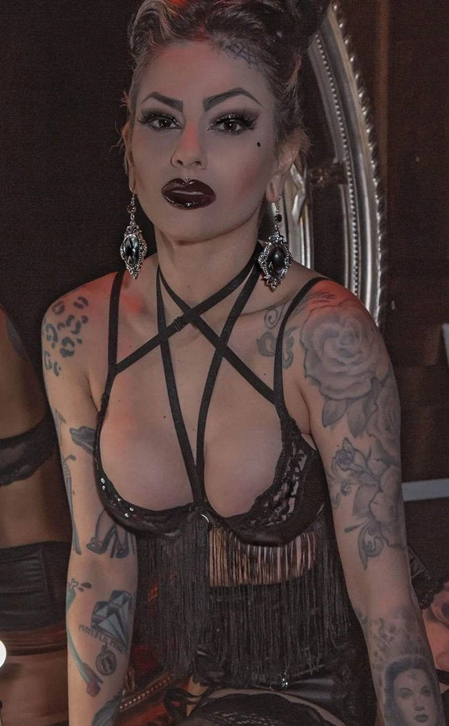 Buy β Killstar She's Poison Bra | Black π 1 Buy β Killstar She's Poison Bra | Black π